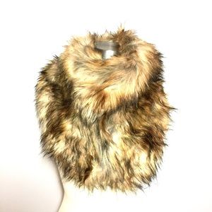 🌟NWT Faux Fur Scarf 🌟